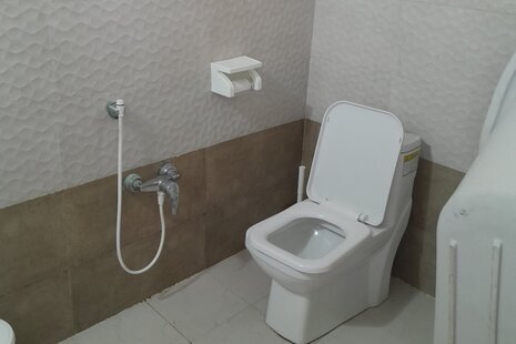 واحد دوخواب با زمین بازی در طبقه همکف ویلا در فومن