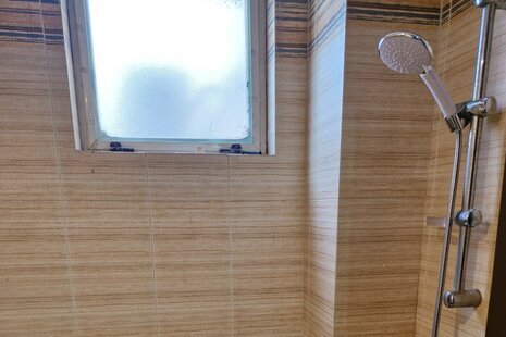 آپارتمان مبله دوخواب واحد 5 VIP هیرمند در کیش