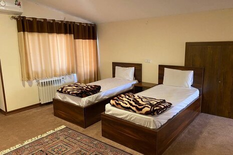 واحد تکخواب 5 تخته در هتل آپارتمان صومعه سرا