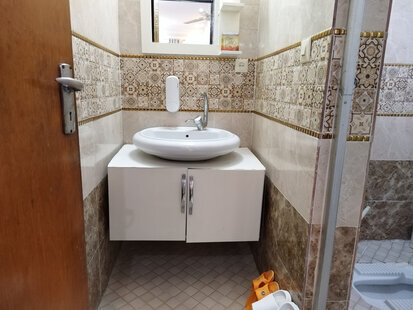 واحد مبله دو خواب طبقه اول ویلا رونیا در رامسر