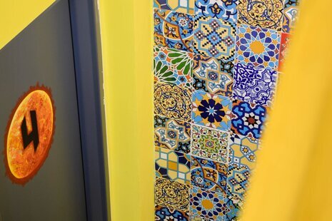 اتاق 8نفره خوابگاهی آقایان در هاستل اصفهان