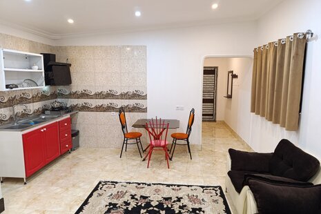 واحد در طبقه همکف ویلا آراد نزدیک به دریا در تنکابن