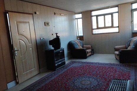 آپارتمان مبله تک خواب طبقه 1 در تیران و کرون