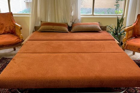 واحد تکخواب آپارتمان 3 طبقه در اصفهان