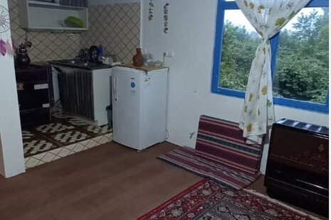 واحد تکخواب در طبقه ی دوم اقامتگاه بومگردی تنکابن