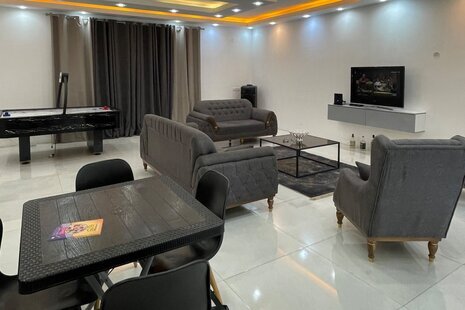 ویلا دوبلکس دوخواب استخردار پاییز در چهارباغ