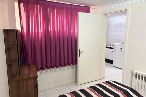 آپارتمان مبله تک خواب در میدان انقلاب