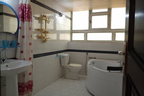 آپارتمان سه خواب جکوزی دار7 قدوسی غربی در شیراز