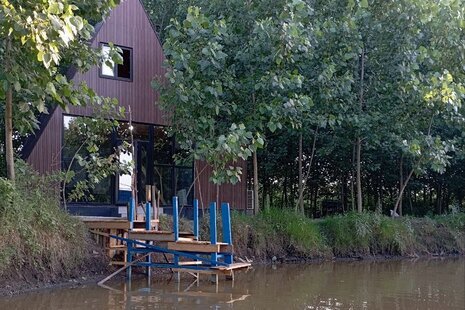 کلبه سوئیسی دوبلکس دوخواب کوچولو در بندرانزلی