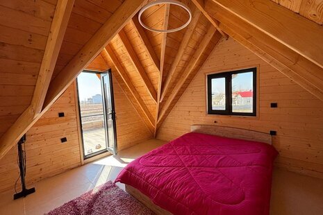 کلبه سوئیسی مبله دوبلکس استخردار سه خواب در لاهیجان