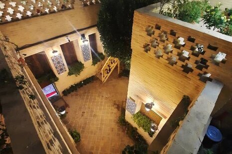 اتاق یادمانه قصرالدشتی در بوم گردی شیراز