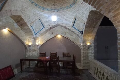 اتاق 2 قصر فیروزه در بومگردی گرمسار