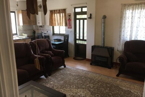 واحد دو خواب در طبقه اول گل شمعدونی در رشت