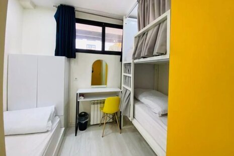 اتاق خوابگاهی 10 تخته آقایان در هاستل اصفهان