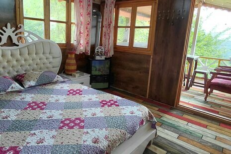 کلبه 100 متری دربست در قائمشهر