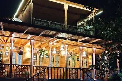 واحد تکخواب نازخاتون در اقامتگاه بومگردی خمام