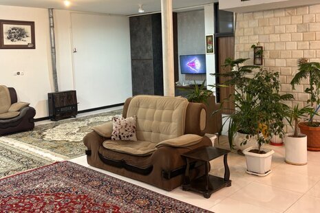 ویلا تک خواب در باغ بهادران