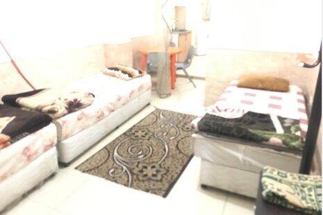 سوئیت سه تخته در میهمانپذیر قم