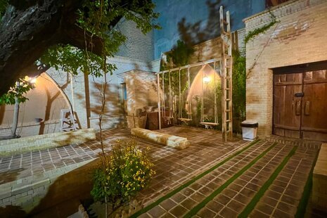 اتاق شبستان در اقامتگاه بومگردی میمه