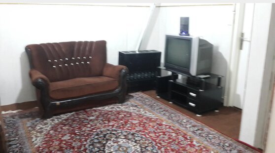 آپارتمان در راه آهن خطیب طبقه(سوم)