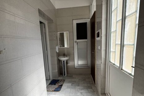 سوئیت مبله 43 متری طبقه اول در قم