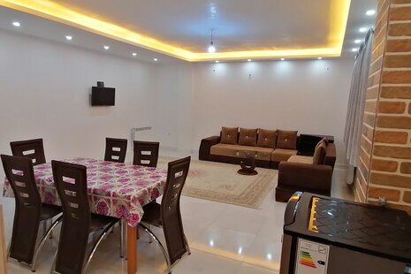 واحد مبله دوخواب عمارت روزبه طبقه همکف در کیاشهر