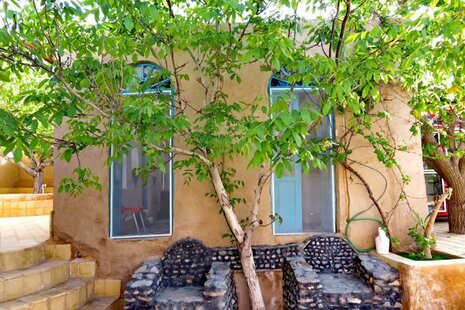 واحد تکخواب گردو در بومگردی برزک