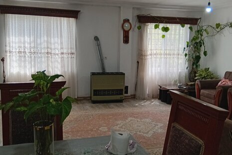 واحد مبله تکخواب در طبقه اول ویلا ملکی در چالوس