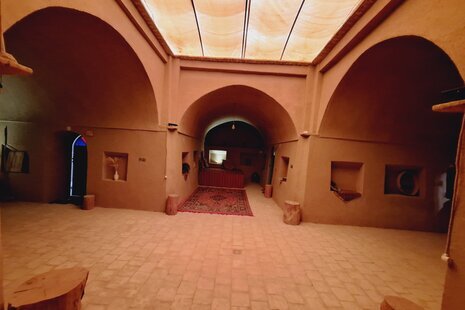 اتاق (زمین)در اقامتگاه بومگردی در میبد