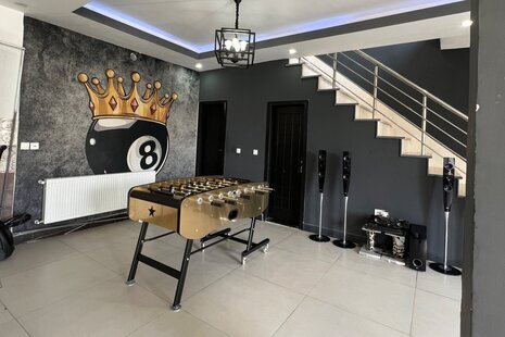 ویلا دوبلکس استخردار دوخواب مبله در چهارباغ