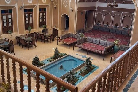 اتاق پنج تخته در هتل سنتی یزد