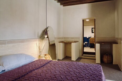 سوئیت کالینگ در اقامتگاه بومگردی بندر لافت