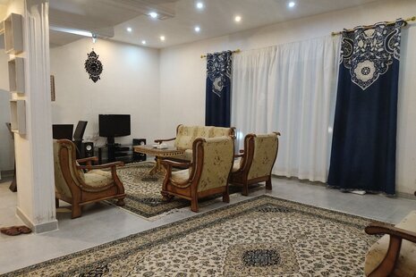 ویلای مدرن استخر آبگرم سرپوشیده ارغوان 2