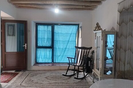 اتاق کاساندان در اقامتگاه بومگردی همدان