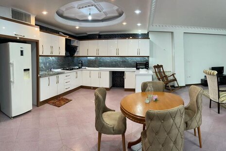 آپارتمان مبله سه خواب خزایی در اصفهان