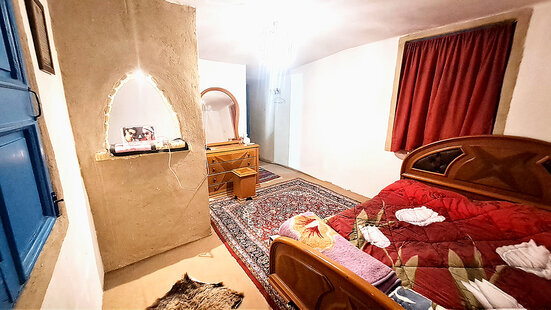 اتاق سرو در اقامتگاه بومگردی گرگان