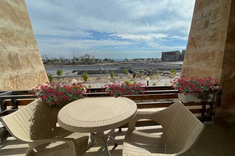 واحد 103 در هتل بندرآفتاب