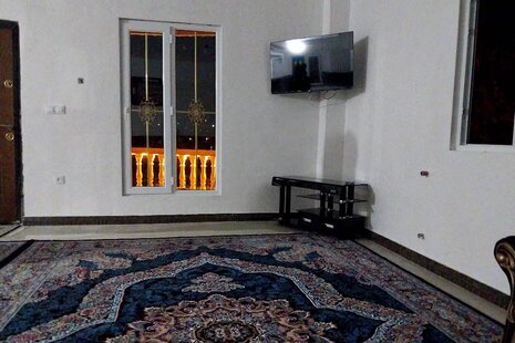 واحد دوخواب مبله در طبقه دوم ویلا فاطیما در فومن