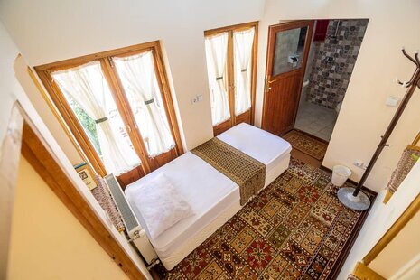 اتاق 7 در اقامتگاه بومگردی شیراز