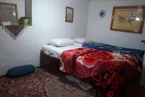 اتاق 2 تخته طبقه زیرهمکف در اقامتگاه بومگردی اصفهان