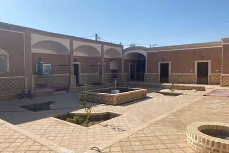 واحد جواهر در اقامتگاه بوم گردی در آران و بیدگل
