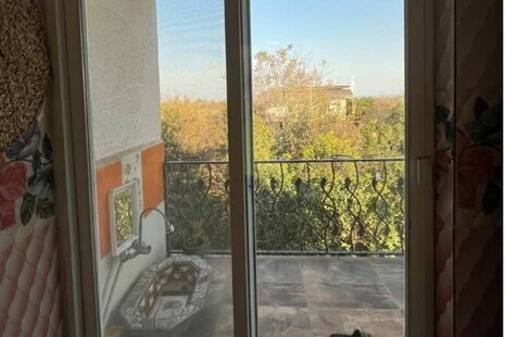 واحد مبله تکخواب گیل ماه در طبقه اول ویلا رودسر