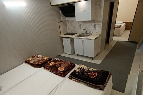 واحد تکخواب پنج تخت در هتل آپارتمان در مشهد