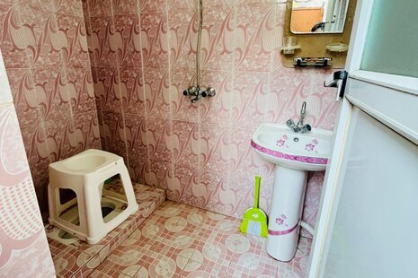 سوئیت واحد مبله در طبقه همکف ویلای رشت