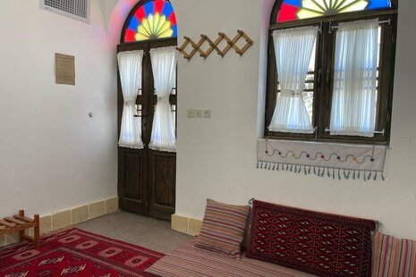 اتاق نگارستان در اقامتگاه بومگردی دامغان