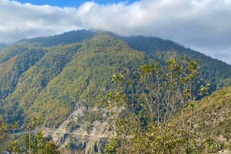 کلبه کاهگلی مبله باران در چمستان