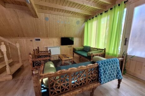 کلبه سوئیسی مبله دوخواب سبز در پل سفید