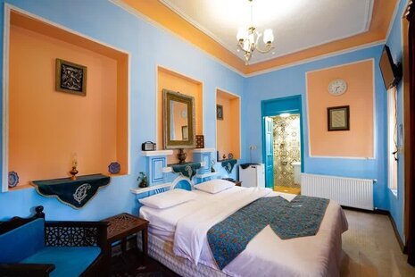 اتاق دونفره شیرین در اقامتگاه بومگردی اصفهان