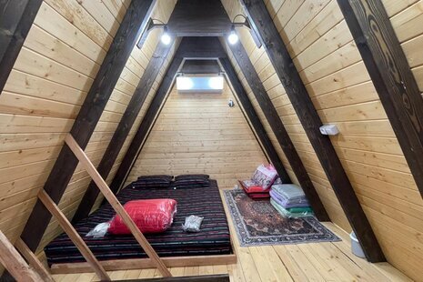 کلبه دوبلکس سوئیسی رز در کلاردشت