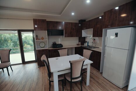 واحد دو خواب (2) طبقه همکف ویلا در قائم شهر